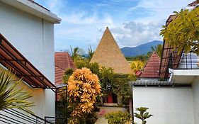 Exotic Komodo Hotel