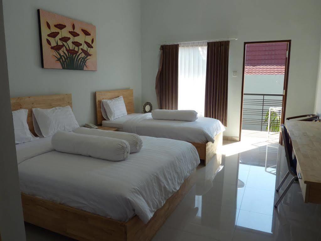 Exotic Komodo Hotel Labuan Bajo Exterior photo