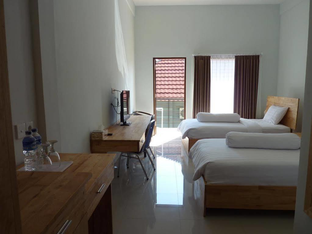 Exotic Komodo Hotel Labuan Bajo Exterior photo
