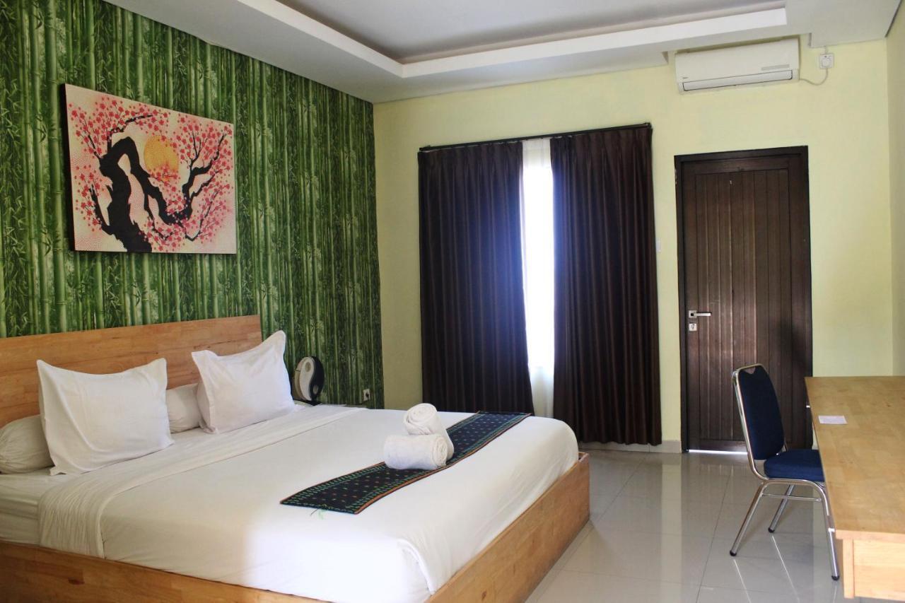 Exotic Komodo Hotel Labuan Bajo Exterior photo